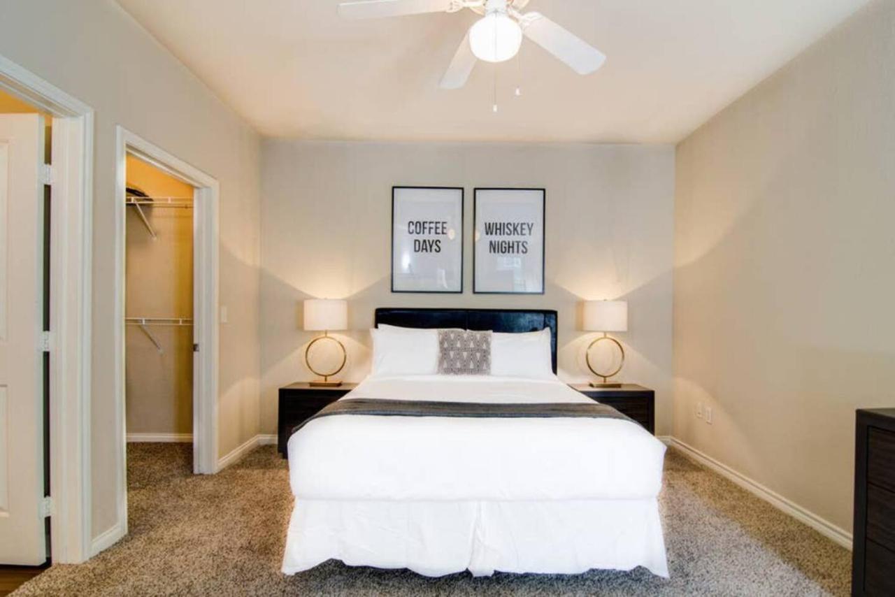 Walk To Downtown Memphis! Apartment